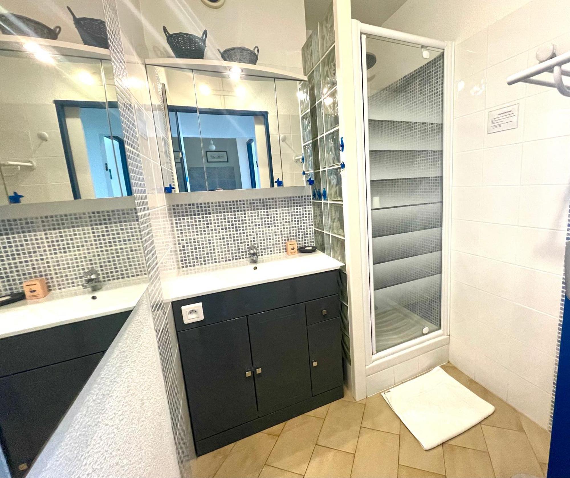 Appartement Pgh N26 - Premiere Ligne, Jardin Et Parking Prive à La Grande Motte Extérieur photo